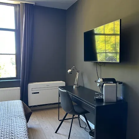 酒店 罗恩赫特怀蓬酒店 *